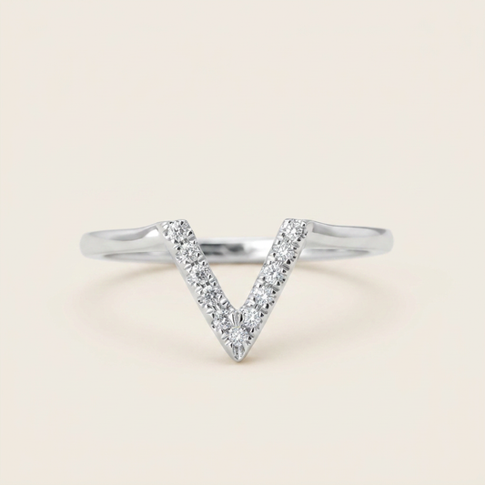 Moissanite 0.11 CT Round Cut Diamond Ring
