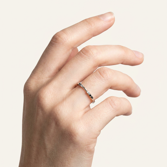 Moissanite 0.12 CT Round Cut Diamond Ring (V-Midcentury)