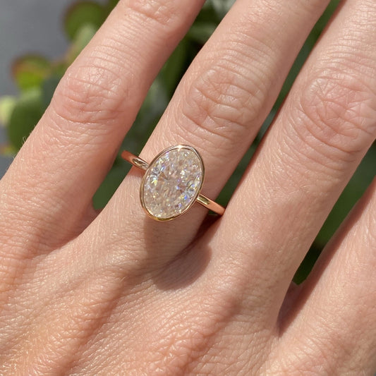 Moissanite 2.30CT Oval White Diamond Brutalist Engagement Ring - IBIZ Jewel