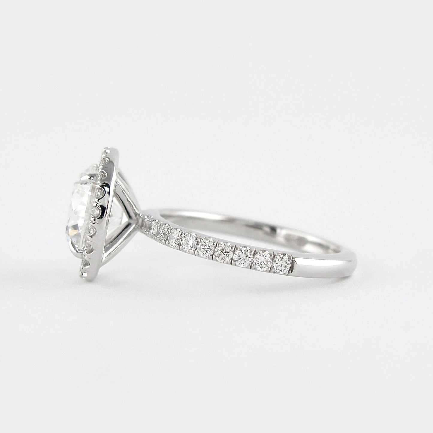 Moissanite 1.0CT Round Diamond Edwardian Anniversary Ring - IBIZ Jewel