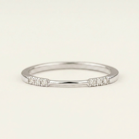 Moissanite 0.12 CT Round Cut Diamond Ring (V-Avantgarde)