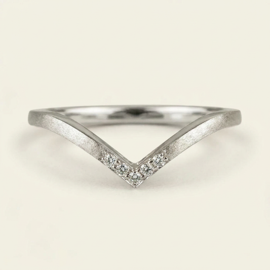 Moissanite 0.20 CT Round Cut Diamond Ring (V-Midcentury)