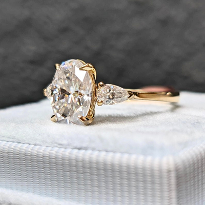 Moissanite 2.00 Ct Three Stone Oval Cut Diamond Engagement Ring