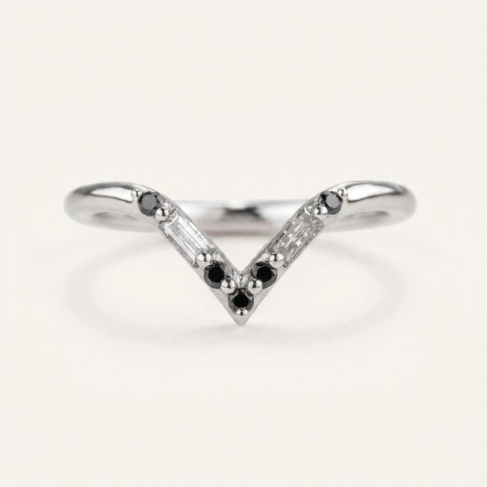 0.19 CT Baguette & Round Cut Salt and Pepper Diamond Ring