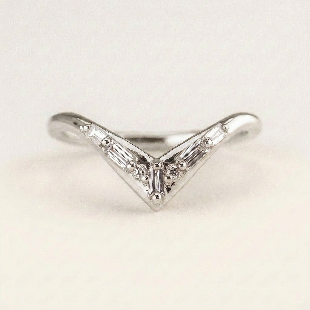 Moissanite 0.19 CT Baguette & Round Cut Diamond Ring (V-Minimalist)