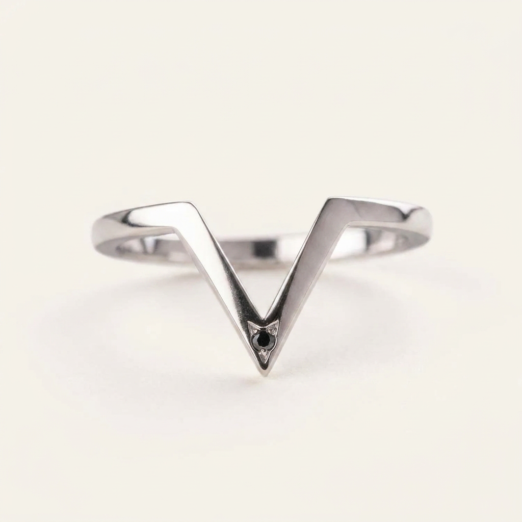 0.05 CT Round Cut Salt and Pepper Diamond Ring