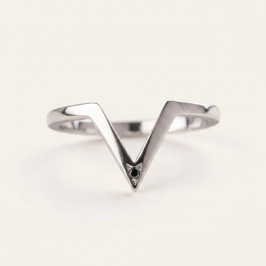 0.05 CT Round Cut Salt and Pepper Diamond Ring