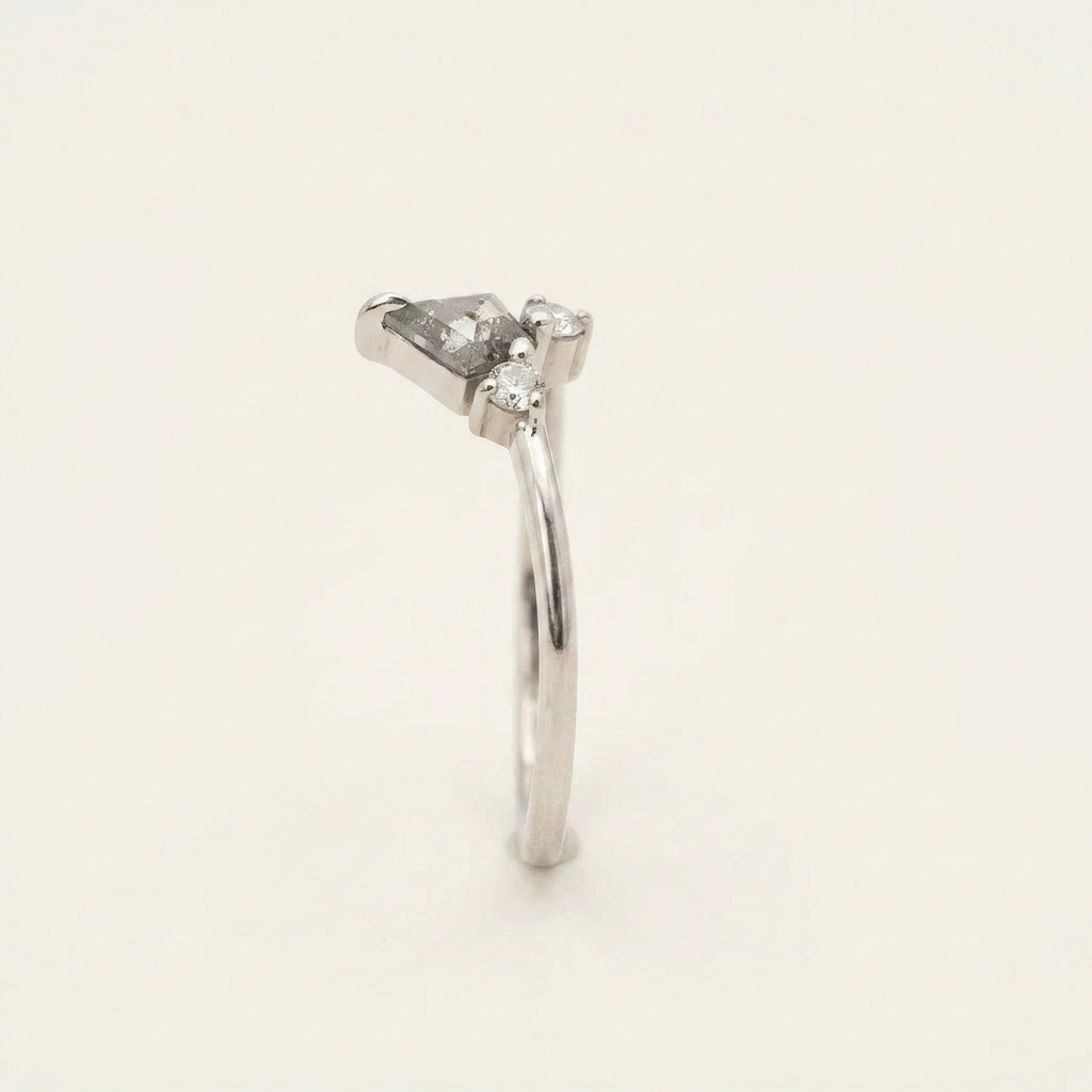 0.20 CT Kite & Round Cut Salt and Pepper Diamond Ring