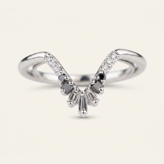 Moissanite 0.20 CT Baguette & Round Cut Diamond Ring (V-Brutalist)