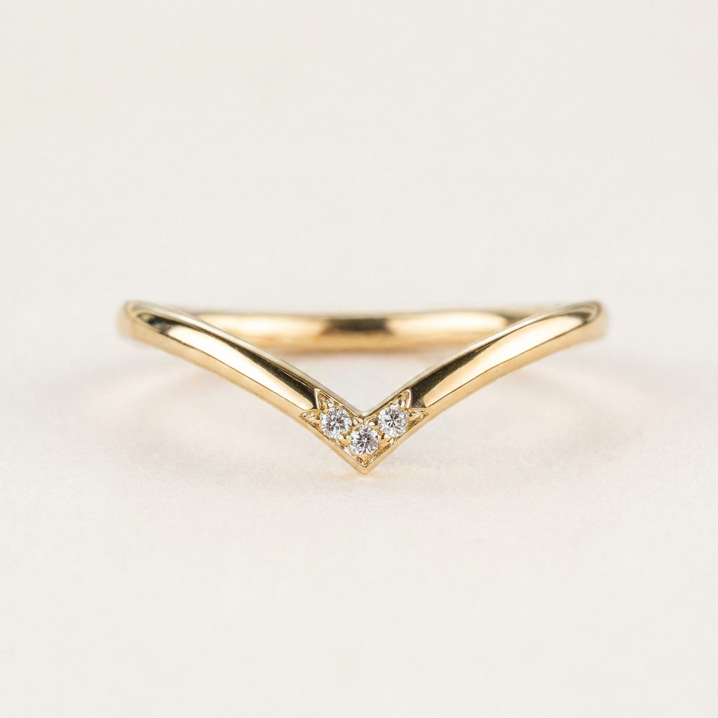 Moissanite 0.06 CT Round Cut Diamond Ring