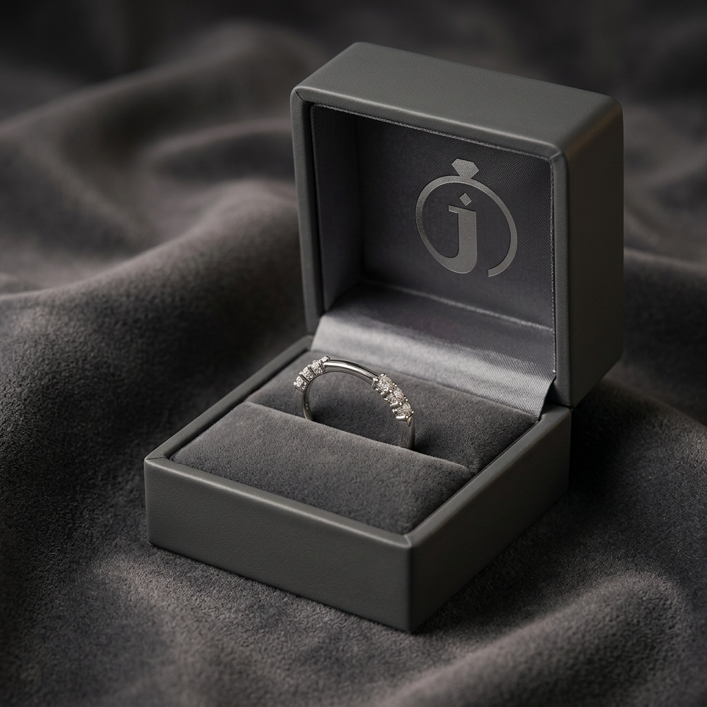 Moissanite 0.12 CT Round Cut Diamond Ring (V-Avantgarde)
