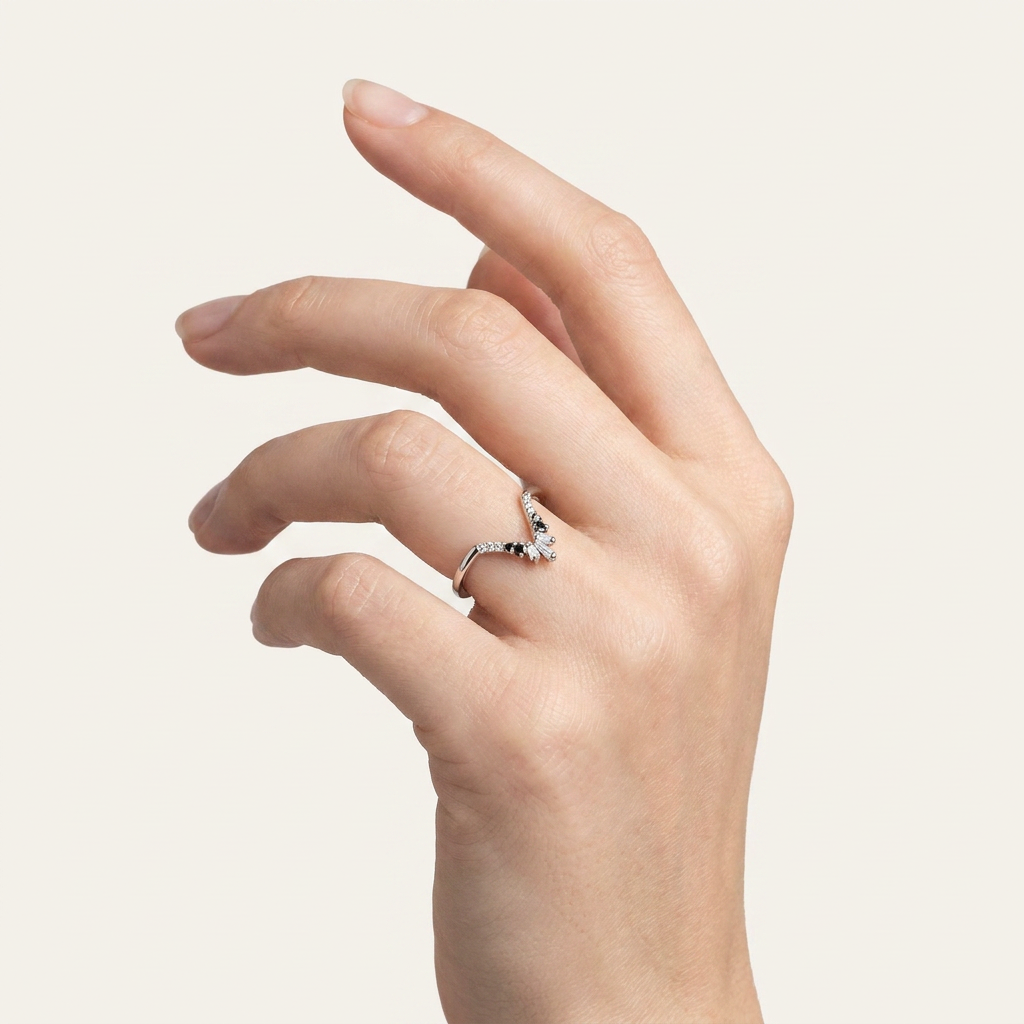 Moissanite 0.20 CT Baguette & Round Cut Diamond Ring (V-Brutalist)