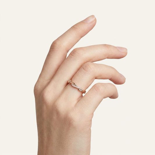 Moissanite 0.25 CT Round Cut Diamond Ring (V-Minimalist)