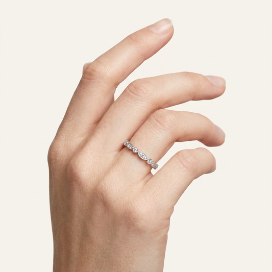 Moissanite 0.22 CT Round Cut Diamond Ring (V-Avantgarde)