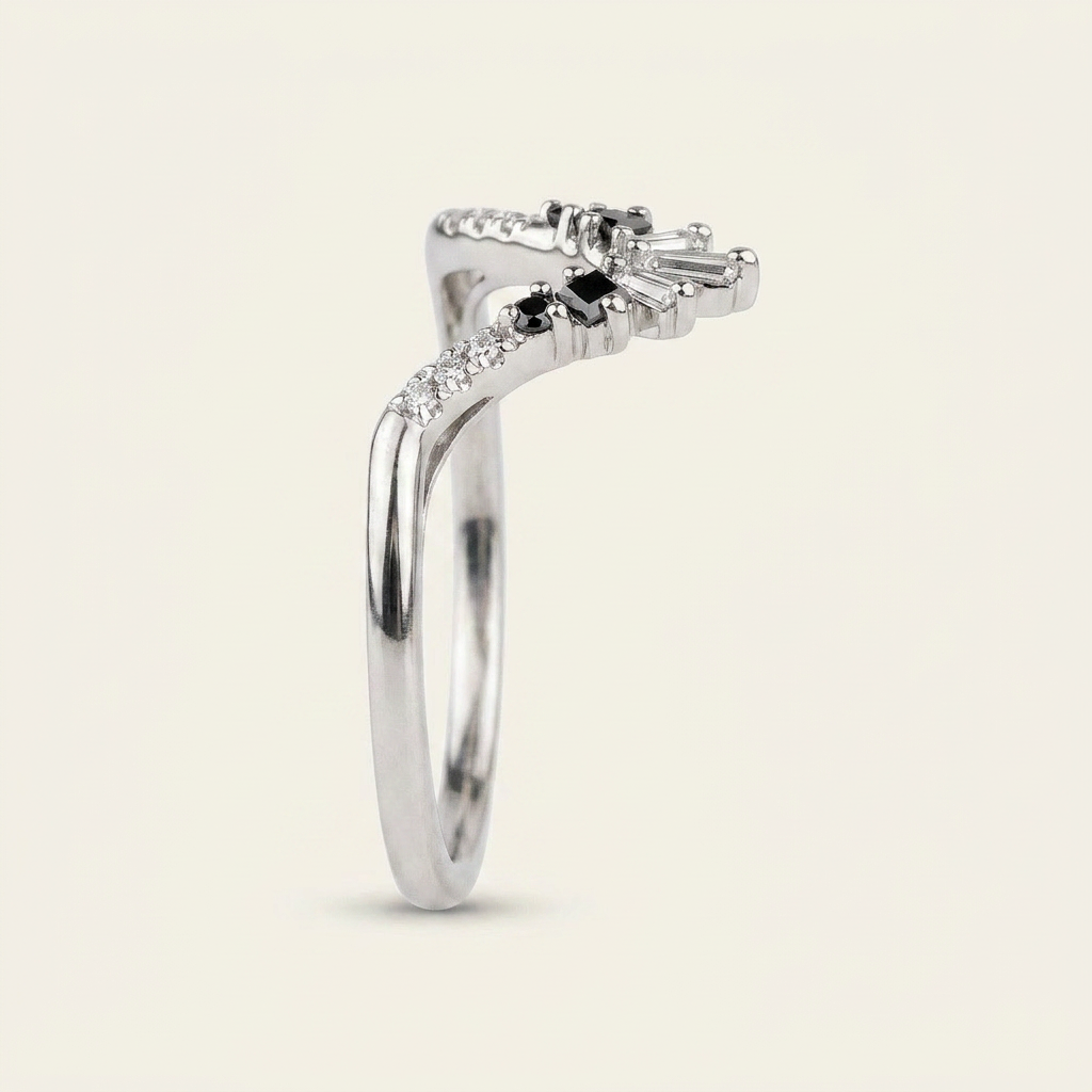 Moissanite 0.20 CT Baguette & Round Cut Diamond Ring (V-Brutalist)