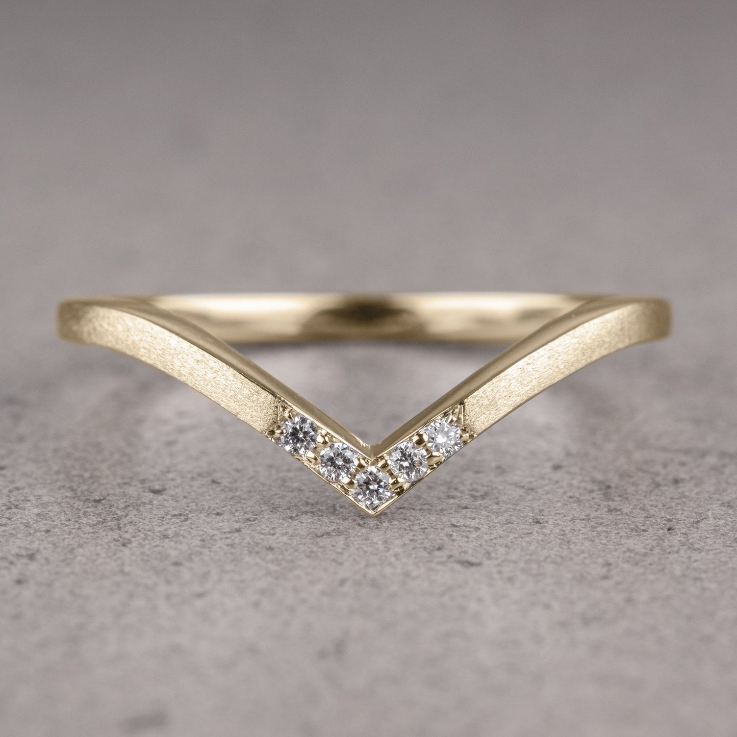 Moissanite 0.20CT Round Diamond Mid-Century Valentine Gift Band