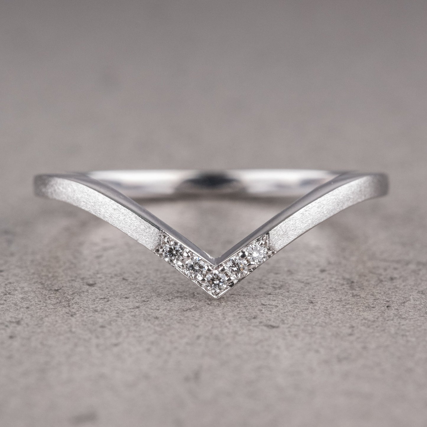 Moissanite 0.20CT Round Diamond Mid-Century Valentine Gift Band