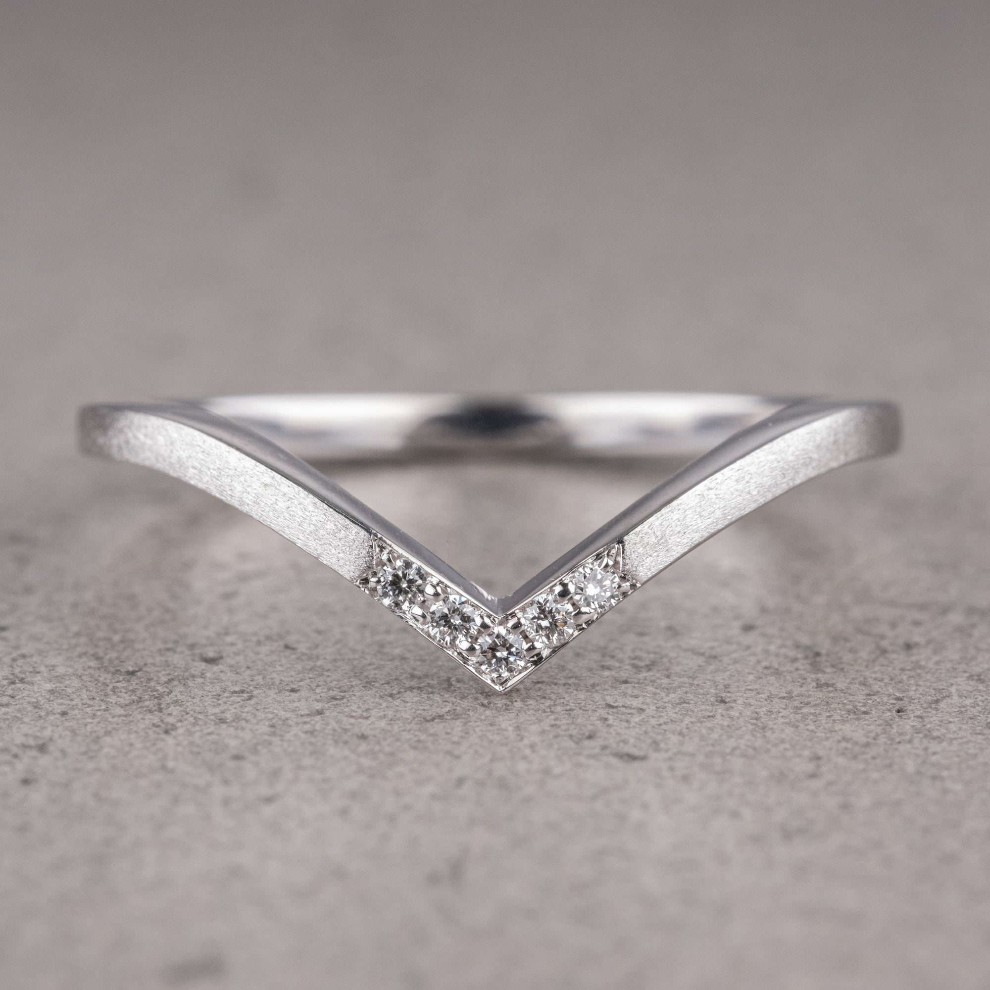 Moissanite 0.20CT Round Diamond Mid-Century Valentine Gift Band