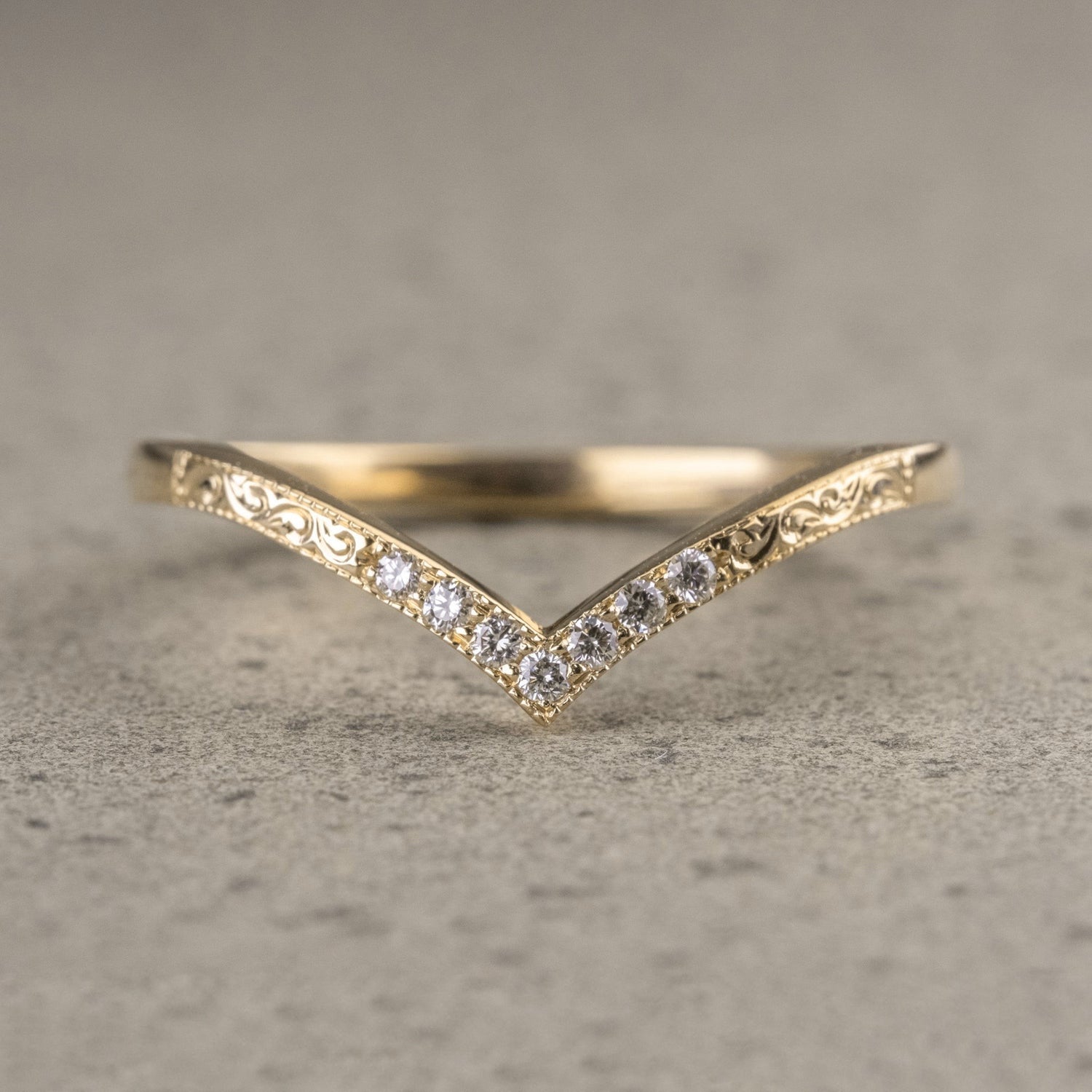 Moissanite 0.14CT ronde diamant brutalist jubileumband