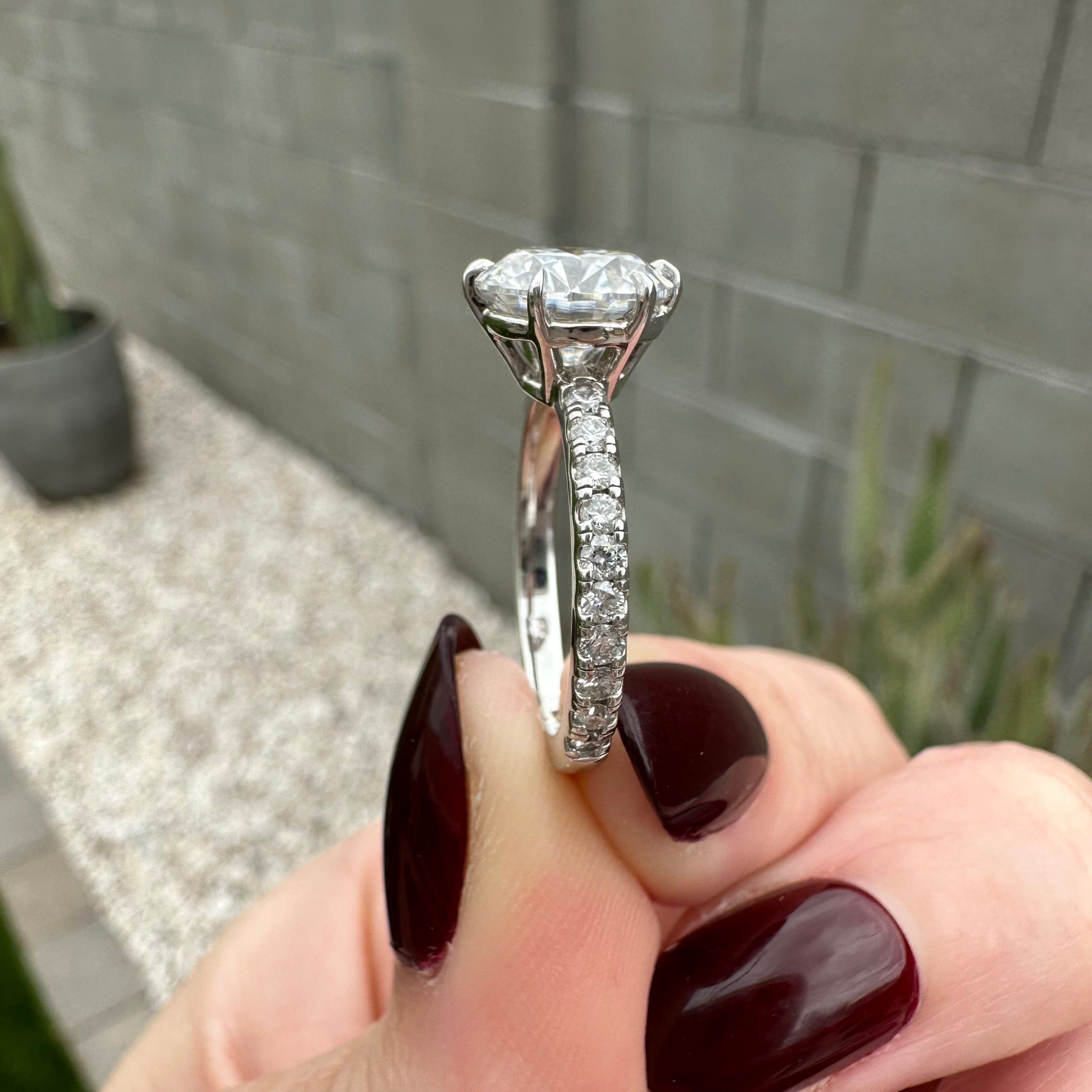 Moissanite 2.20CT Round Diamond Art Deco Unique Engagement Ring