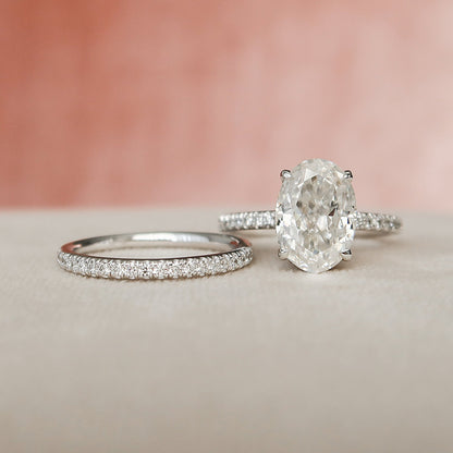 Moissanite 2.50 CT Oval Diamond Brutalist Anniversary Ring