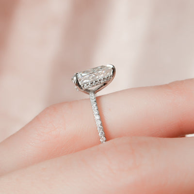 Moissanite 1.50CT Pear Diamond Art Nouveau Anniversary Ring