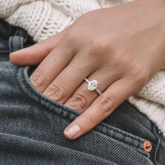 Moissanite 1.80CT Oval Diamond Minimalist Wedding Ring - IBIZ Jewel