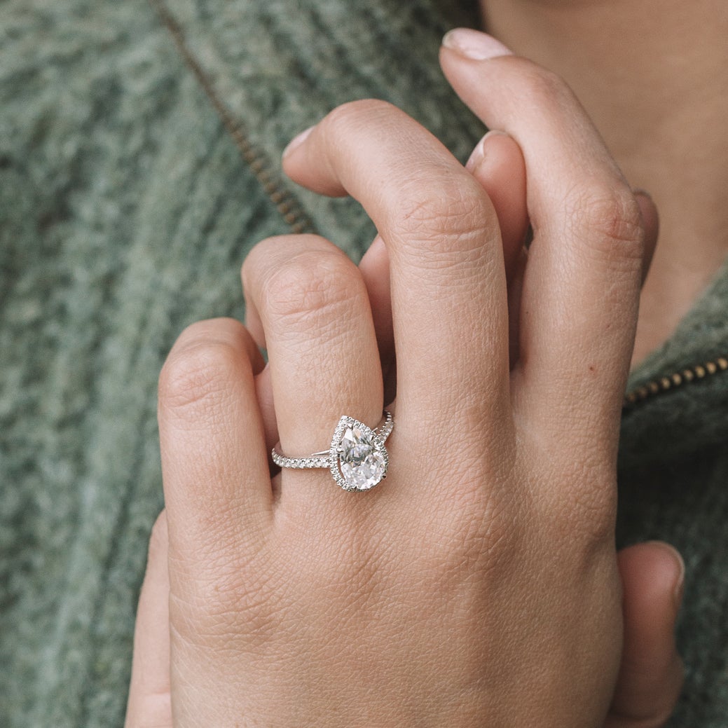 Moissanite 1.93CT Pear Diamond Minimalist Anniversary Ring