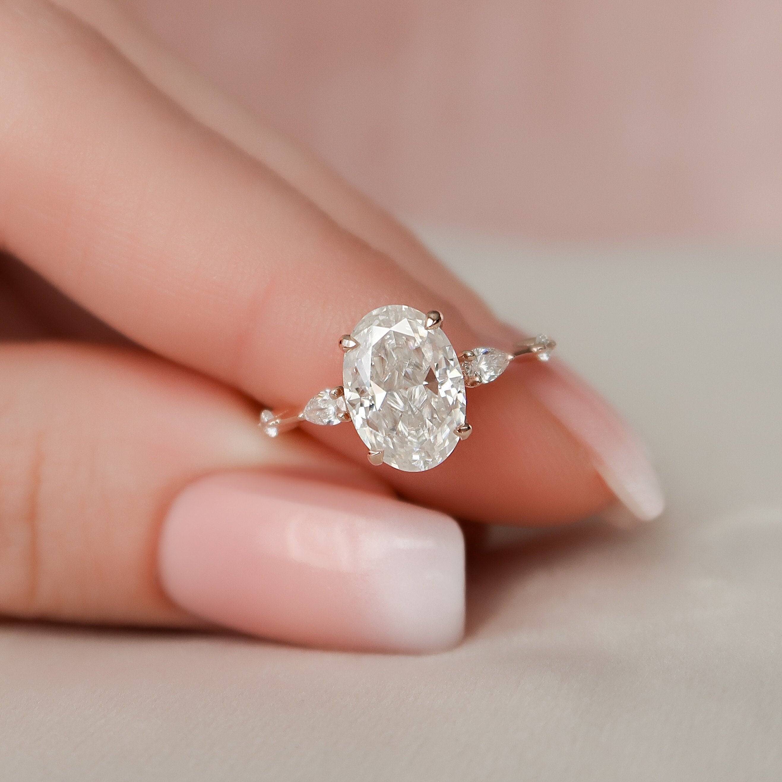 Moissanite 4.50CT Ovale Diamant Art Deco Jubileumring