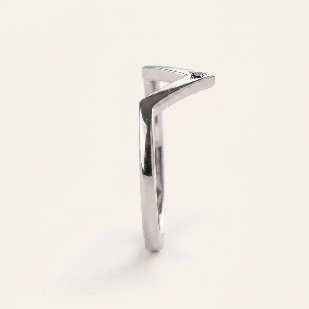 0.05 CT Round Cut Salt and Pepper Diamond Ring