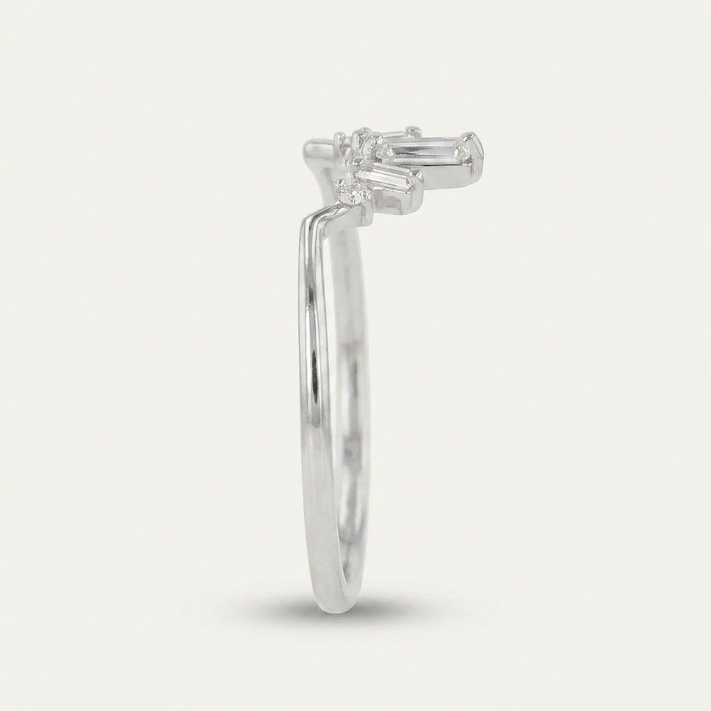 Moissanite 0.25 CT Baguette & Round Cut Diamond Ring (V-Gothic)