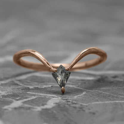 Natural Salt and Paper 0.15CT Kite Diamond Art Nouveau Special Handmade Band