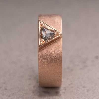 Natural Salt and Paper 0.05CT Triangle Diamond Gothic New Year Special Gift Band