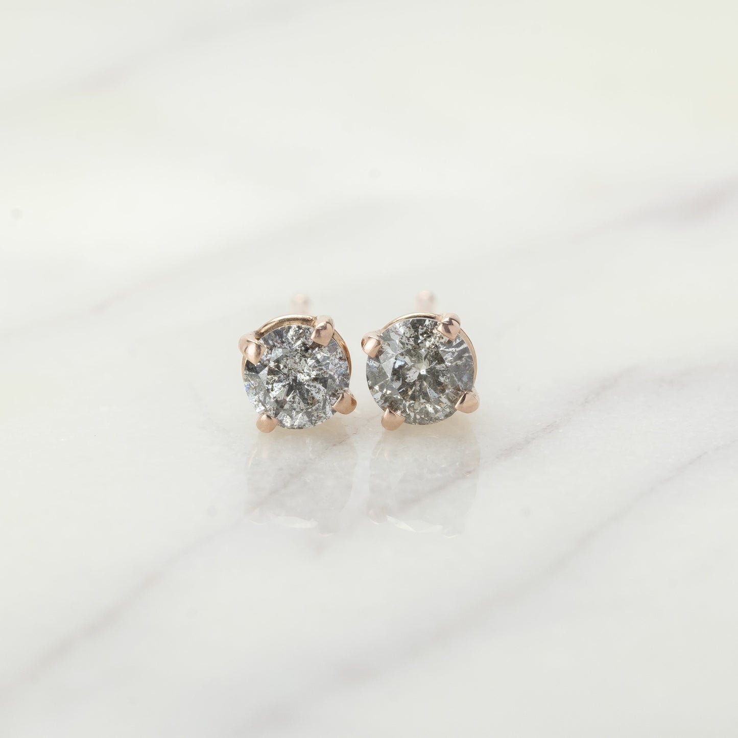 Natural Salt And Pepper 0.80CT Round Diamond Stud Earring