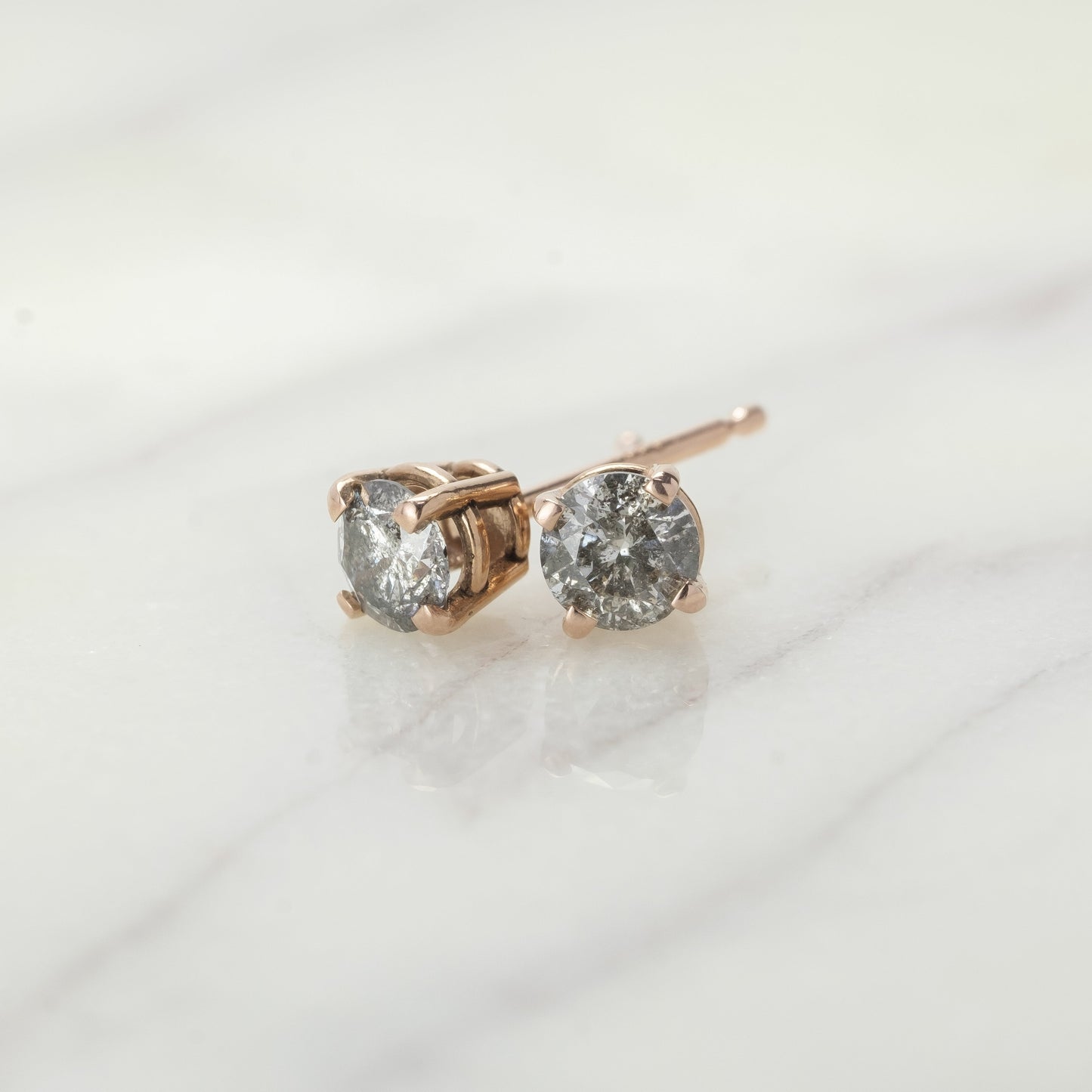 Natural Salt And Pepper 0.80CT Round Diamond Stud Earring