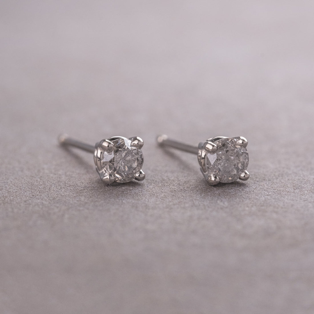 Natural Salt And Pepper 0.80CT Round Diamond Stud Earring