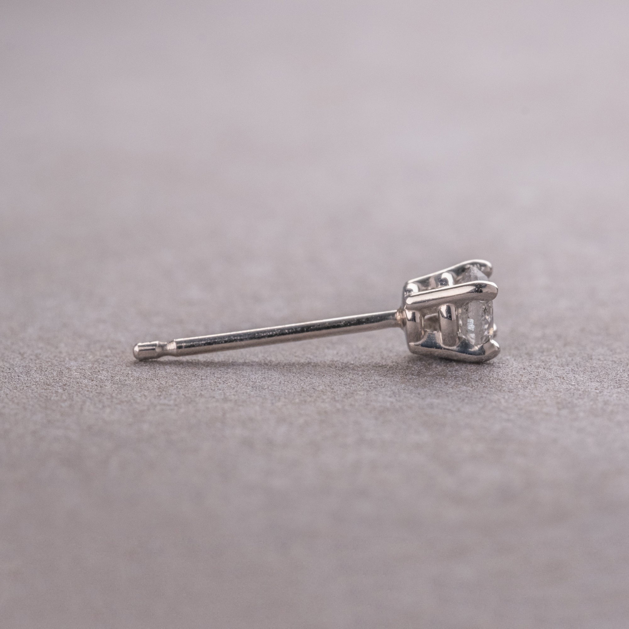 Natural Salt And Pepper 0.80CT Round Diamond Stud Earring