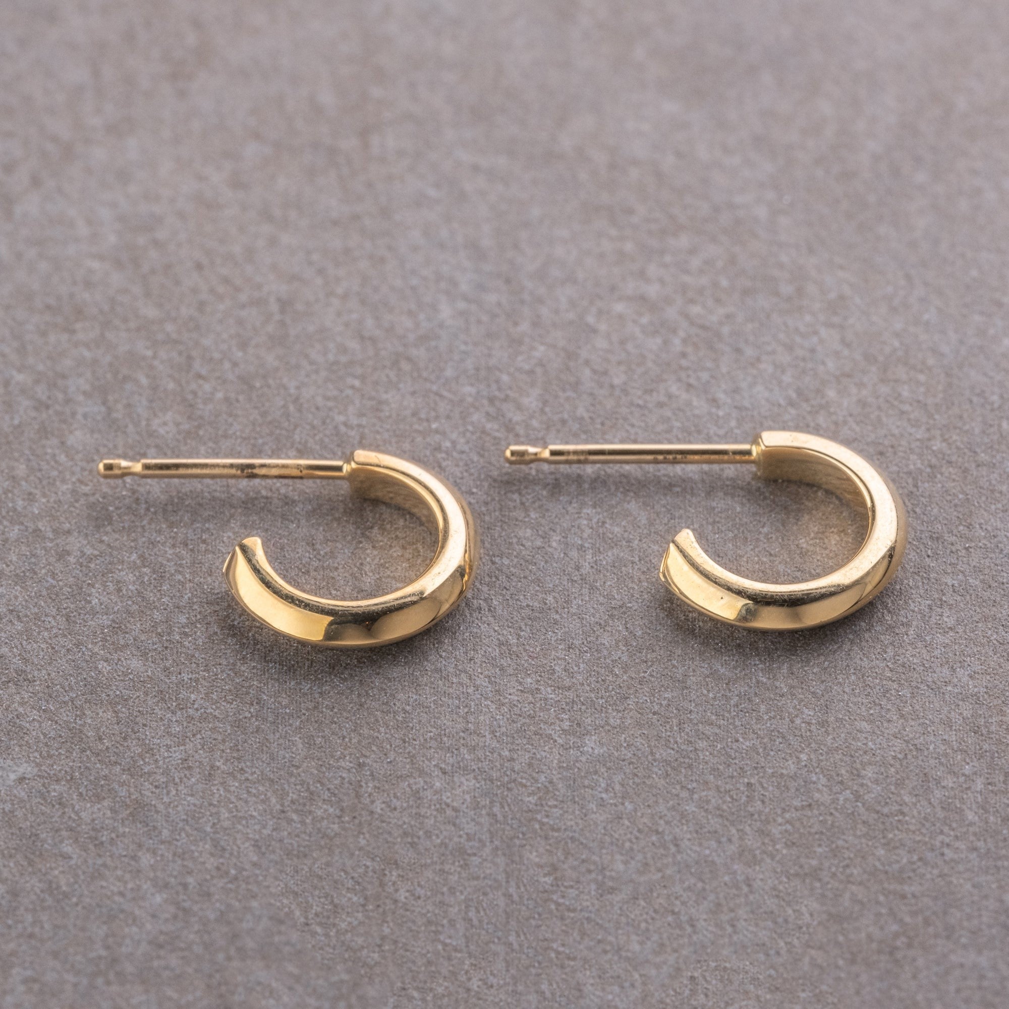 Plain Gold Huggie Earring Valentine Gift