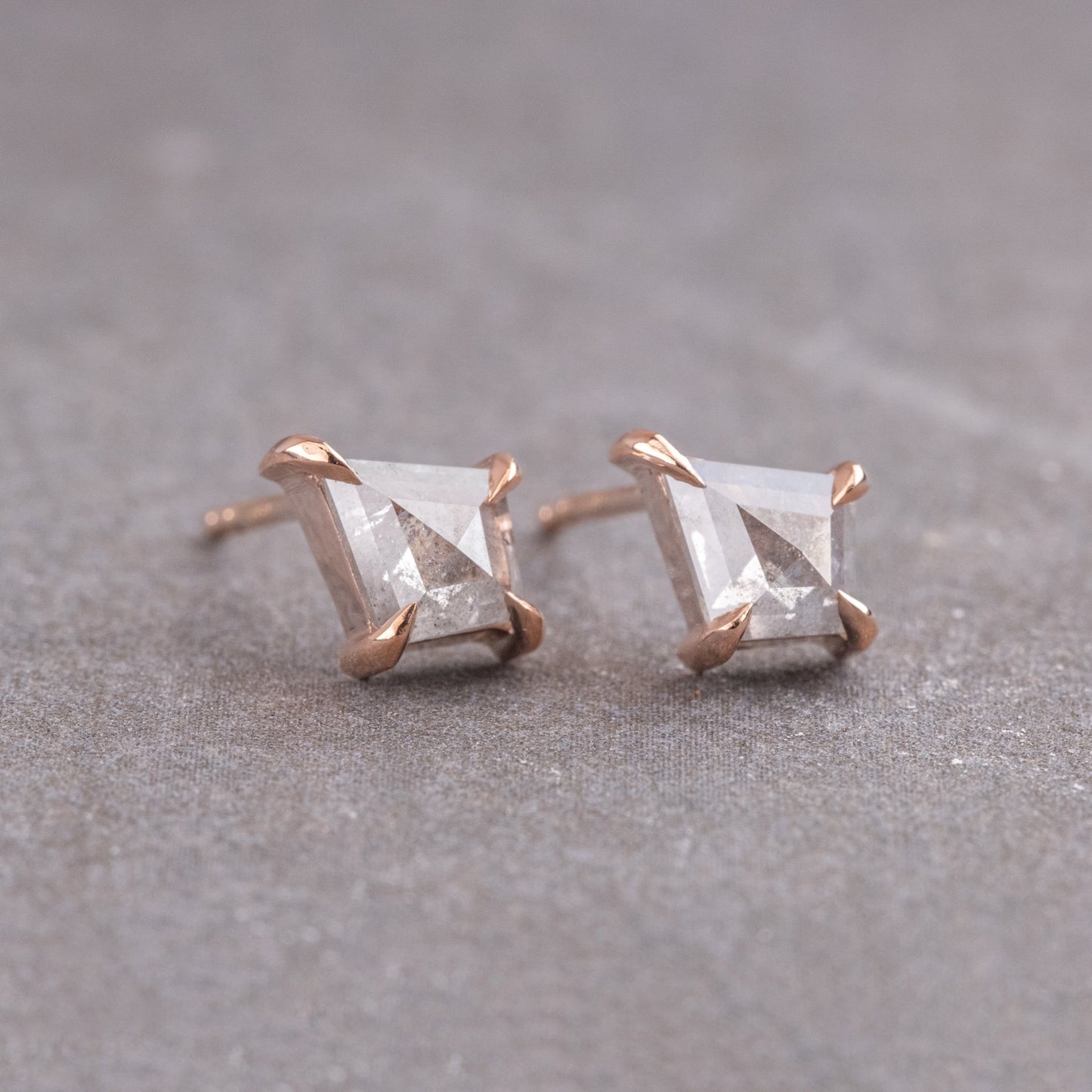 Natural Salt And Pepper 0.31CT Kite Diamond Stud Earring