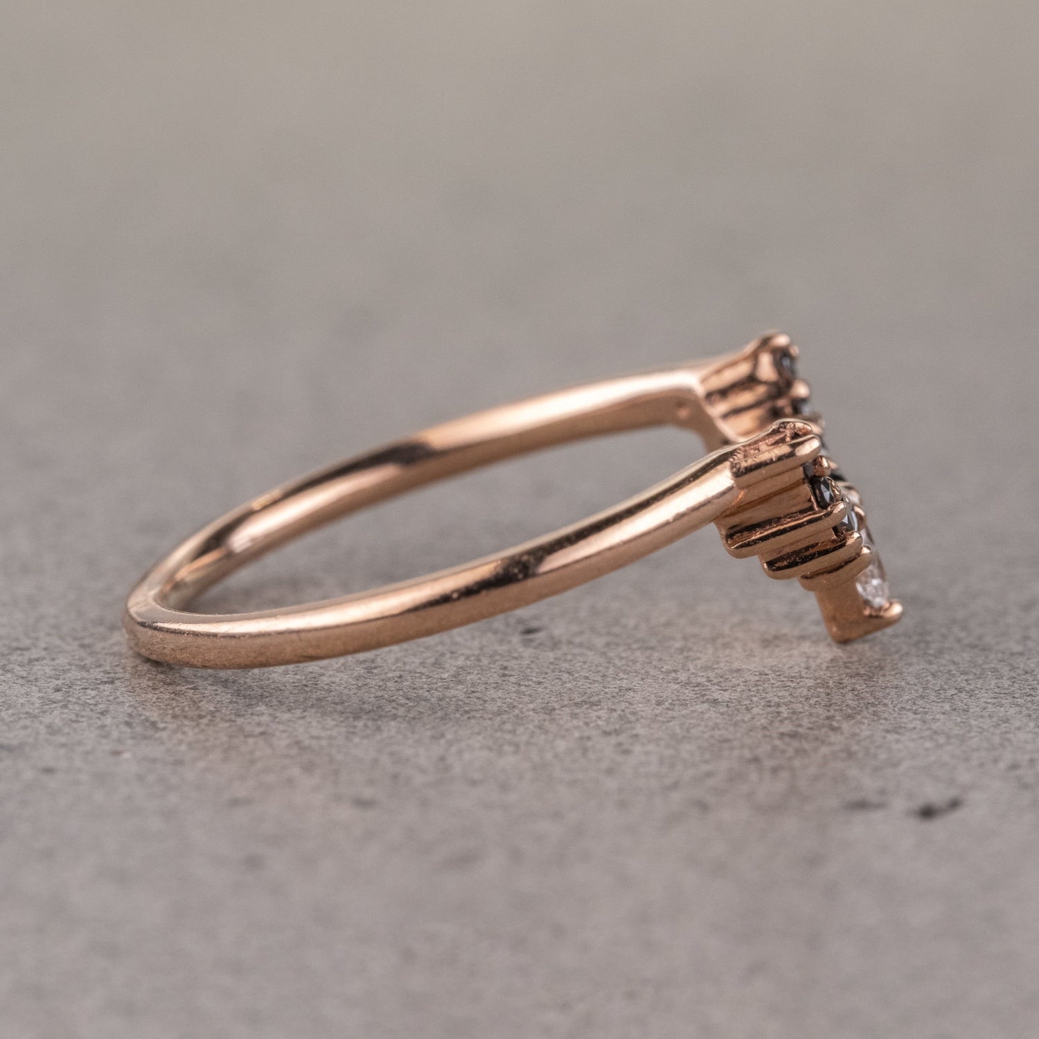 Natuurlijke zout- en peperring van 1,60 karaat peervormige diamant in art-decostijl, handgemaakt