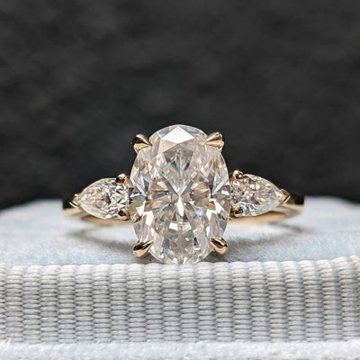 Moissanite 2.00 Ct Three Stone Oval Cut Diamond Engagement Ring