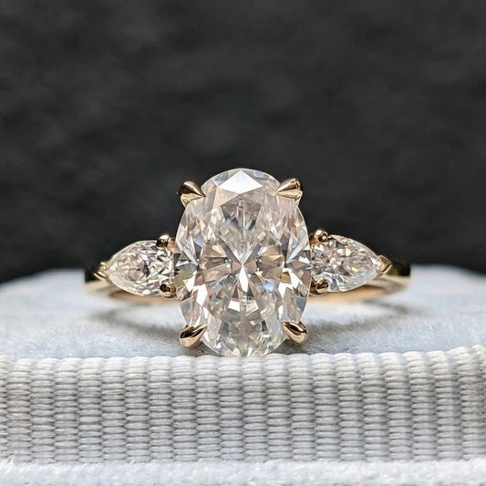 Moissanite 2.00 Ct Three Stone Oval Cut Diamond Engagement Ring