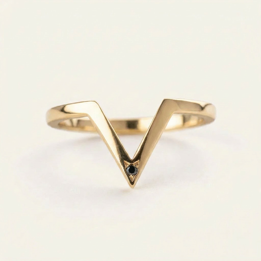 0.05 CT Round Cut Salt and Pepper Diamond Ring