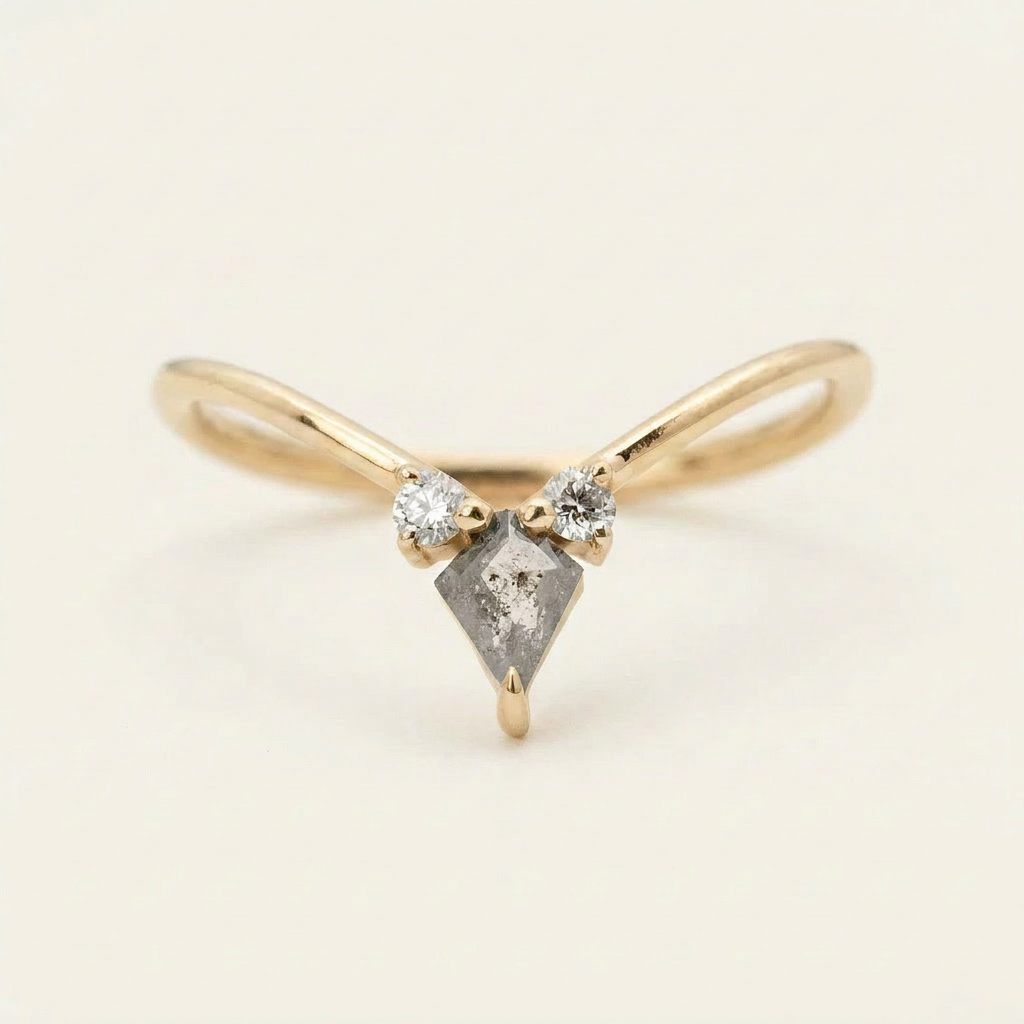 0.20 CT Kite & Round Cut Salt and Pepper Diamond Ring