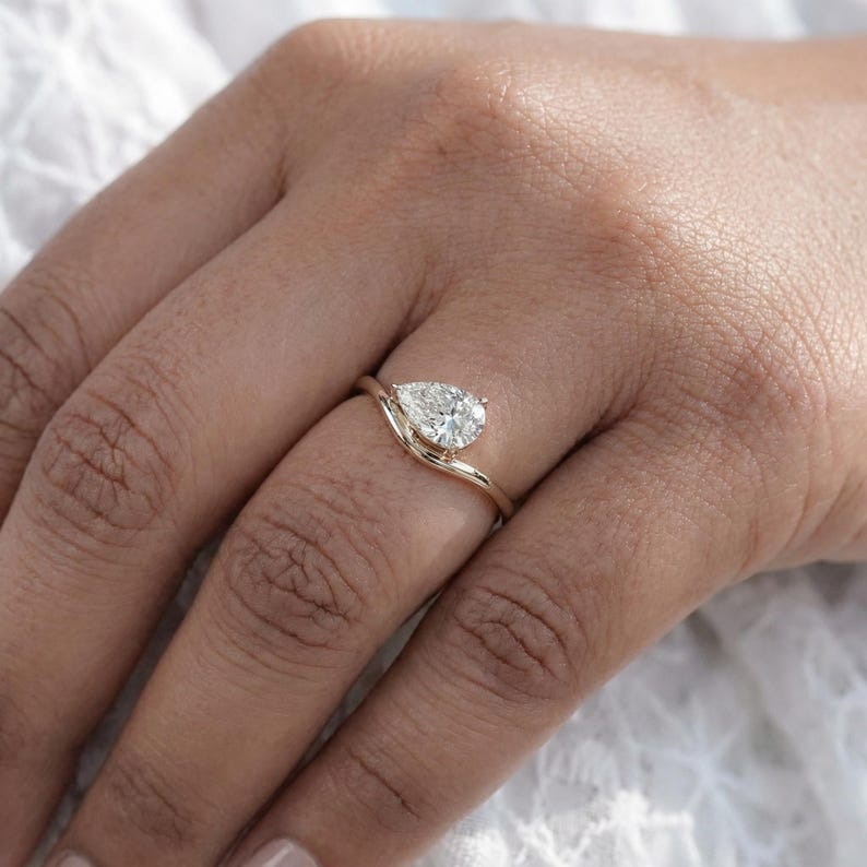 Lab Grown Diamond 3.00 CT Pear Cut Solitaire Engagement | Promise Ring