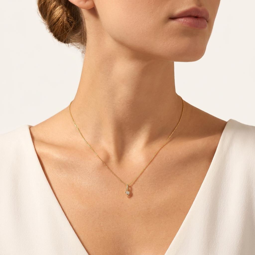 Moissanite 0.10 CT Round Cut Diamond Swirl Ribbon Necklace