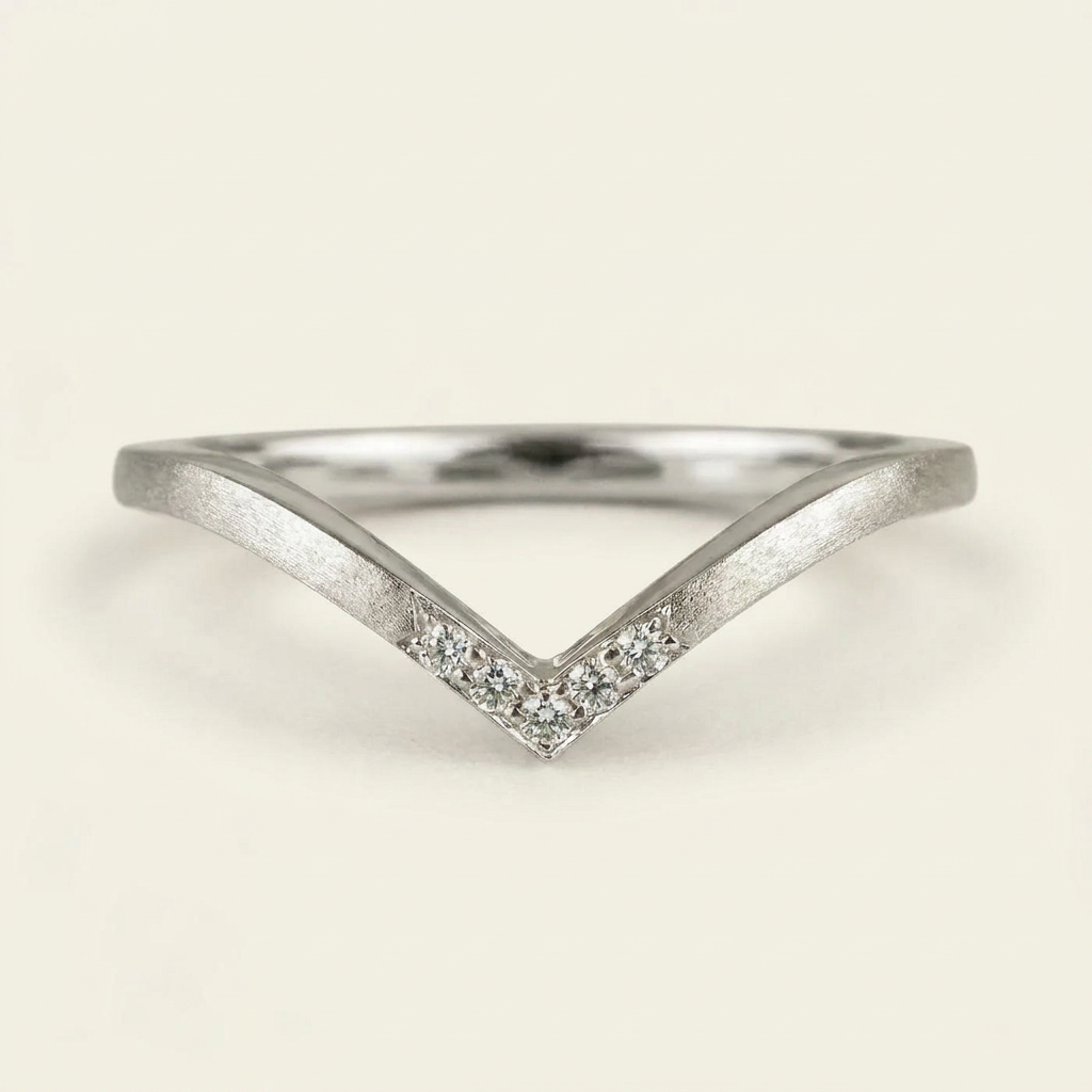 Moissanite 0.20 CT Round Cut Diamond Ring (V-Midcentury)